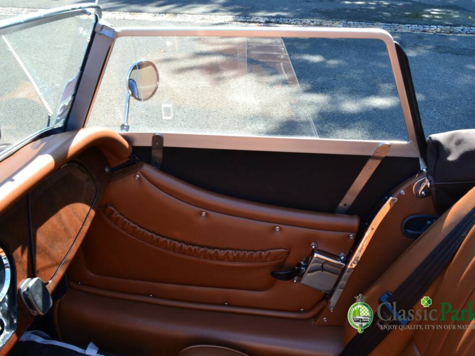 Image 27/50 of Morgan Plus 4 4-seater (2014)