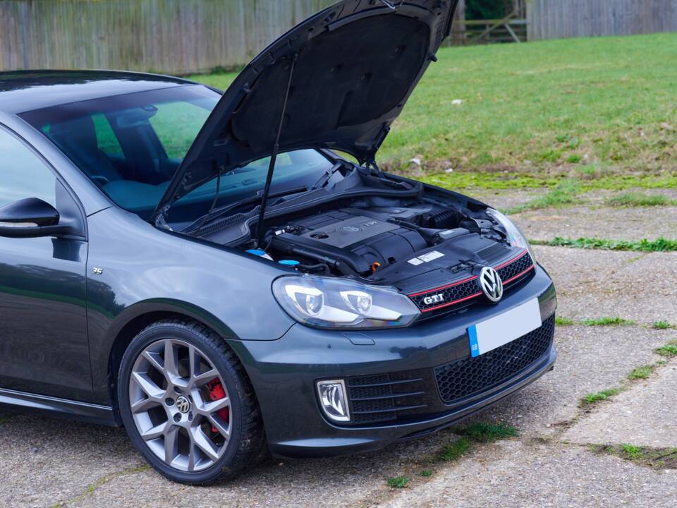 Image 15/50 of Volkswagen Golf VI GTI (2011)