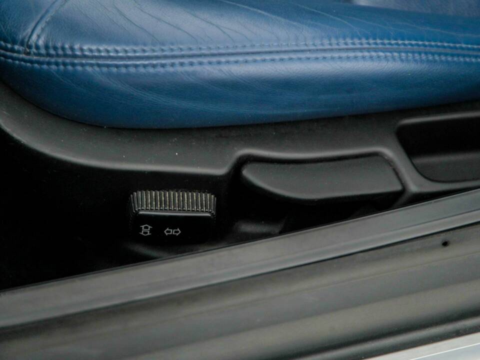 Bild 36/50 von BMW Z3 1.9i (2000)