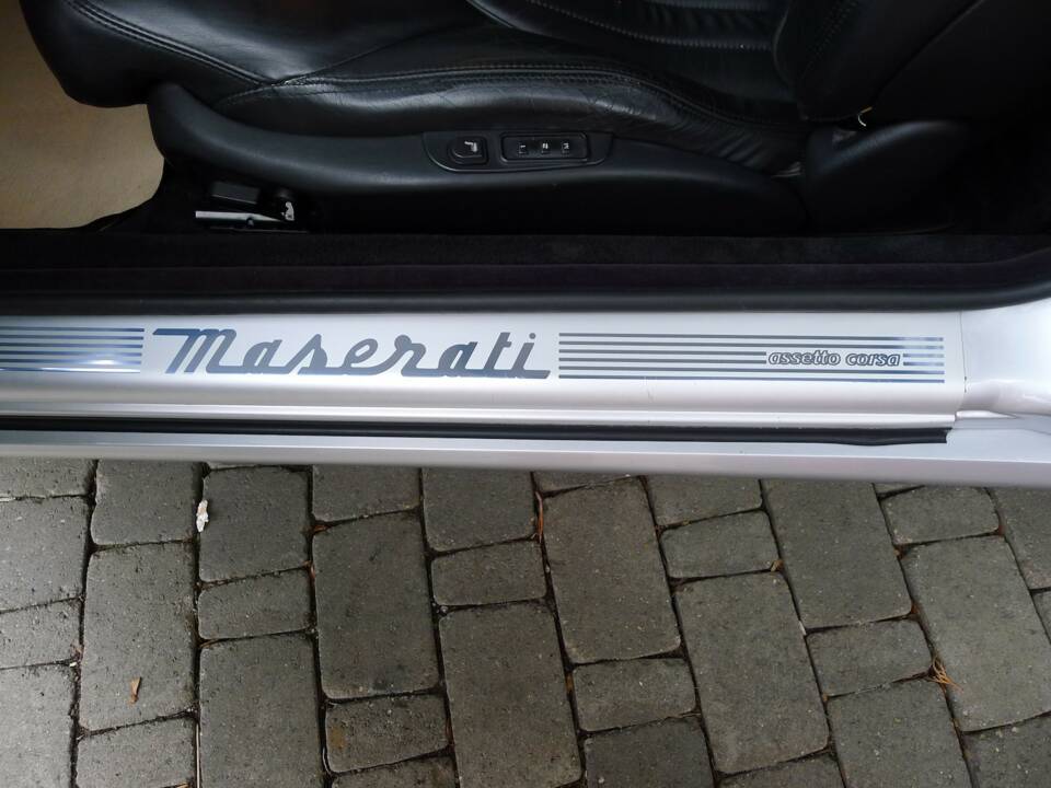 Image 7/15 of Maserati 3200 GTA (2003)