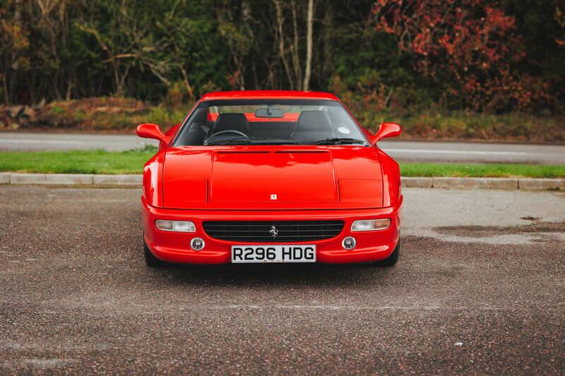 Image 6/50 de Ferrari F 355 Berlinetta (1998)