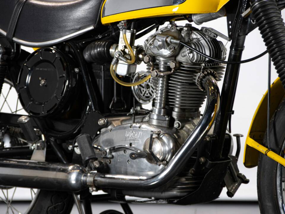 Immagine 34/50 di Ducati 350 Scrambler (1971)