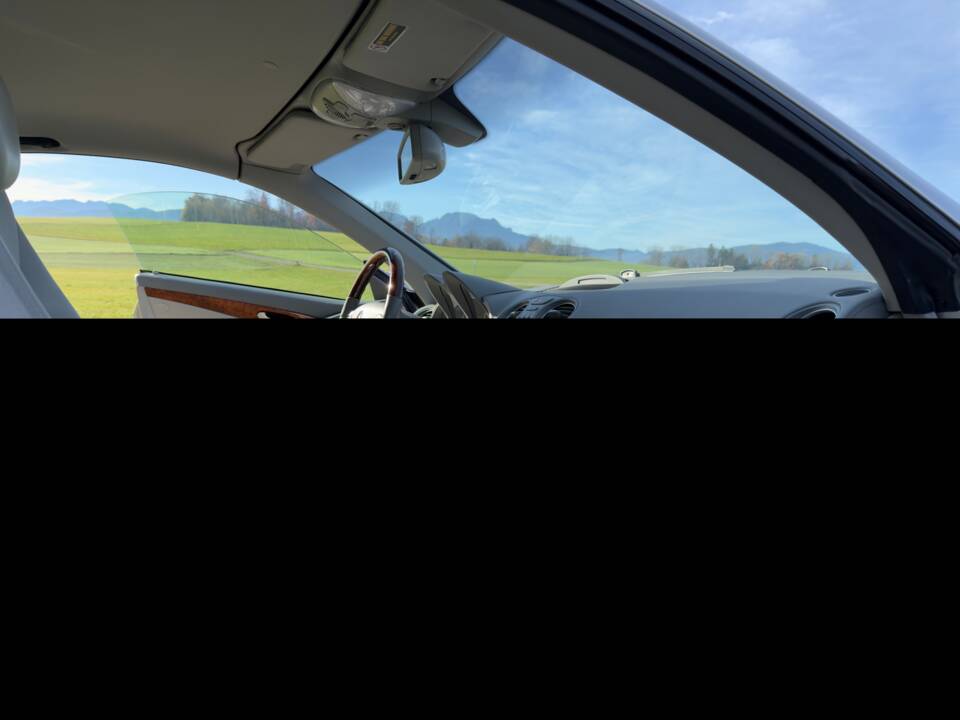 Image 65/89 of Mercedes-Benz SL 500 (2002)