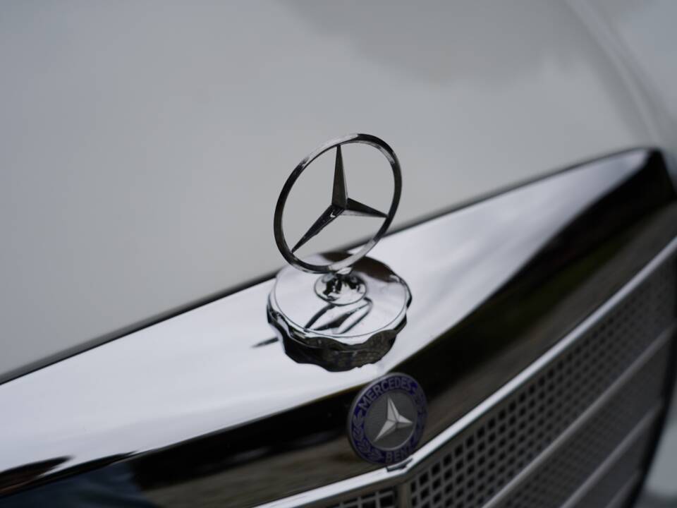 Bild 7/12 von Mercedes-Benz 220 (1968)
