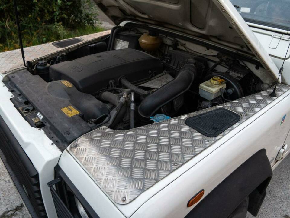 Afbeelding 12/23 van Land Rover Defender 90 Td5 (1999)