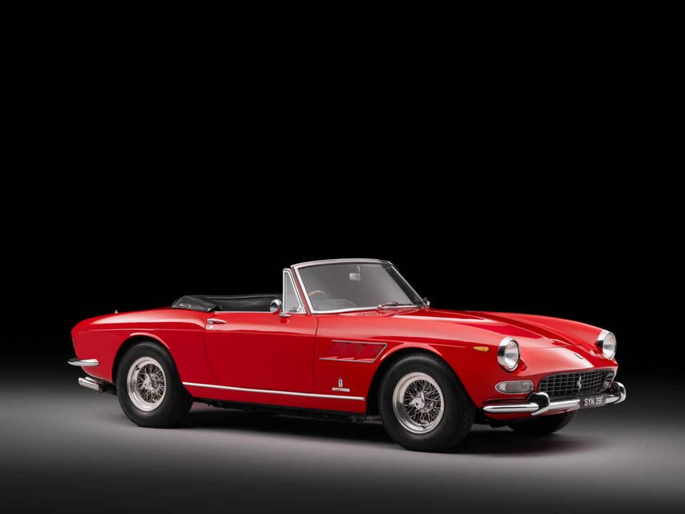 Image 1/28 of Ferrari 275 GTS (1965)