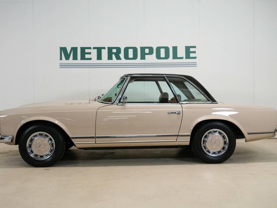 Image 14/24 of Mercedes-Benz 280 SL (1970)
