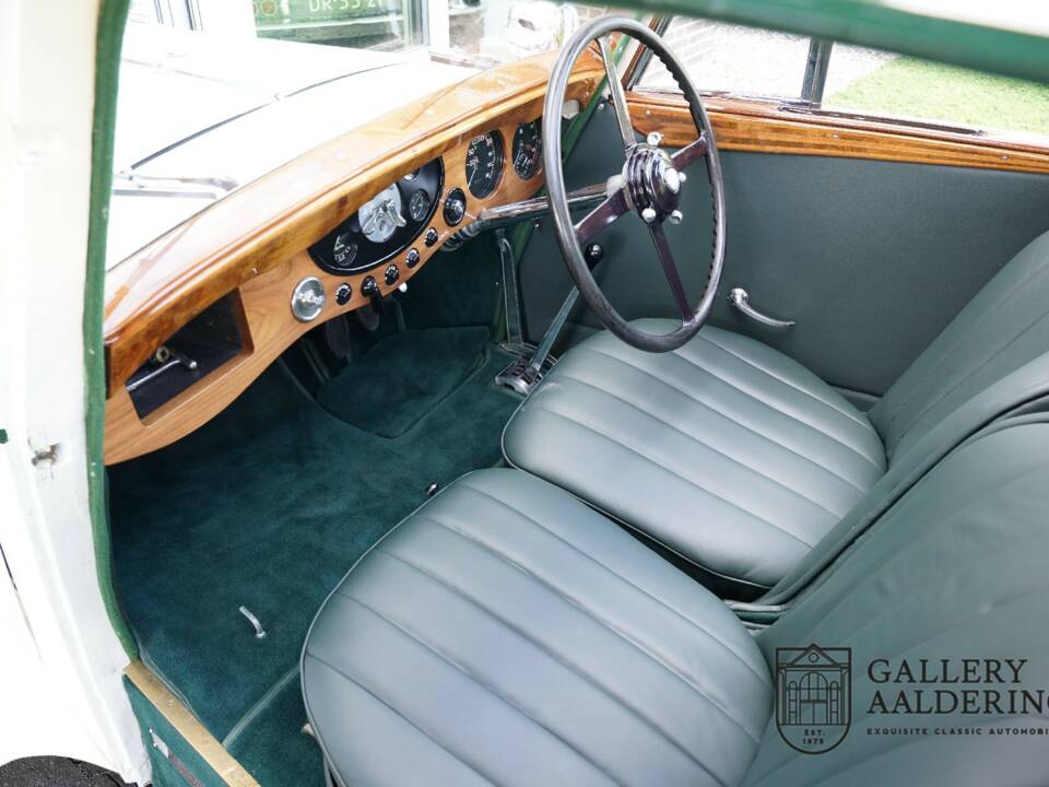 Bild 11/50 von Bentley 3 1/2 Liter Park Ward FHC (1933)