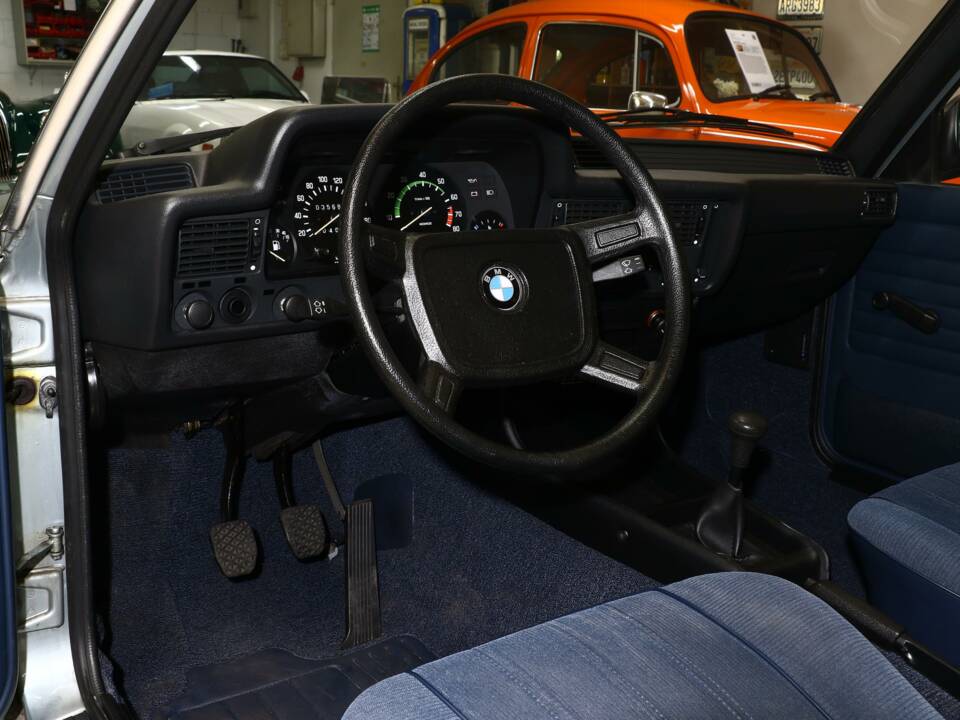 Immagine 21/22 di BMW 318i (1981)