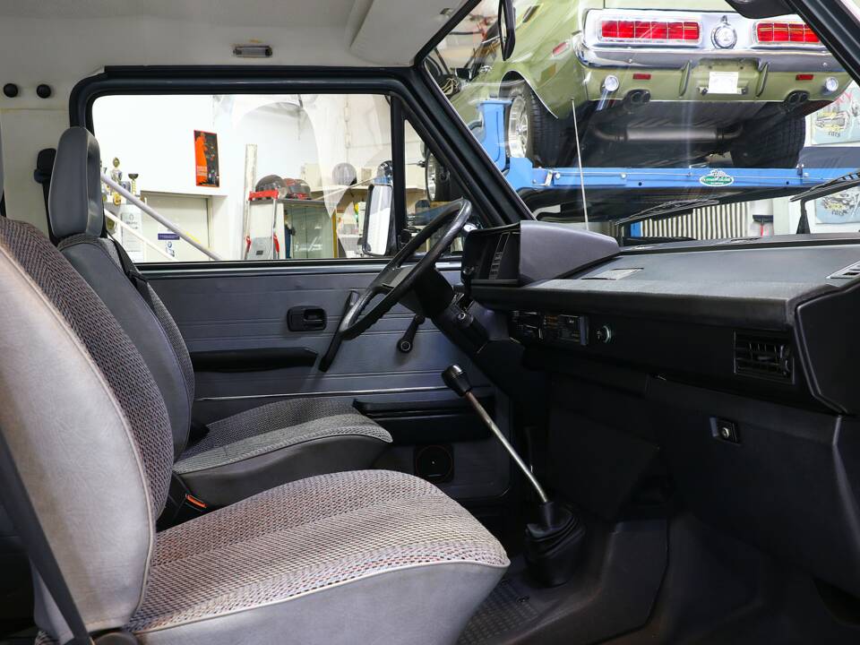 Bild 14/34 von Volkswagen T3 Caravelle GL 1.9 (1987)