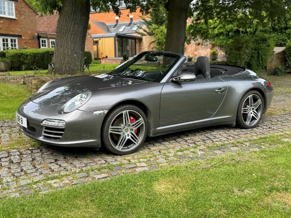 Image 4/30 of Porsche 911 Carrera 4S (2009)