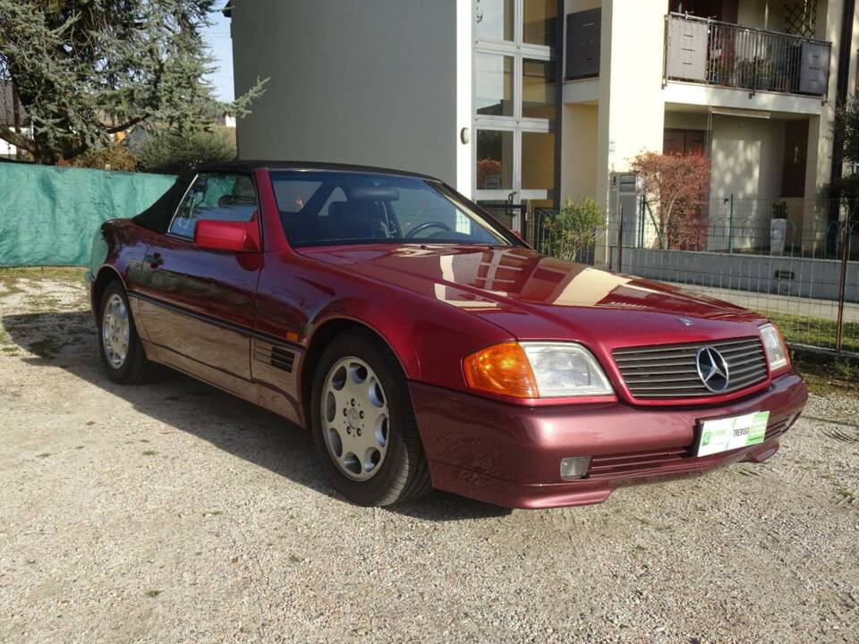 Afbeelding 19/45 van Mercedes-Benz 500 SL (1991)