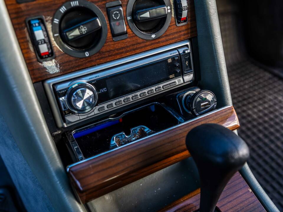 Image 98/175 of Mercedes-Benz 420 SE (1986)