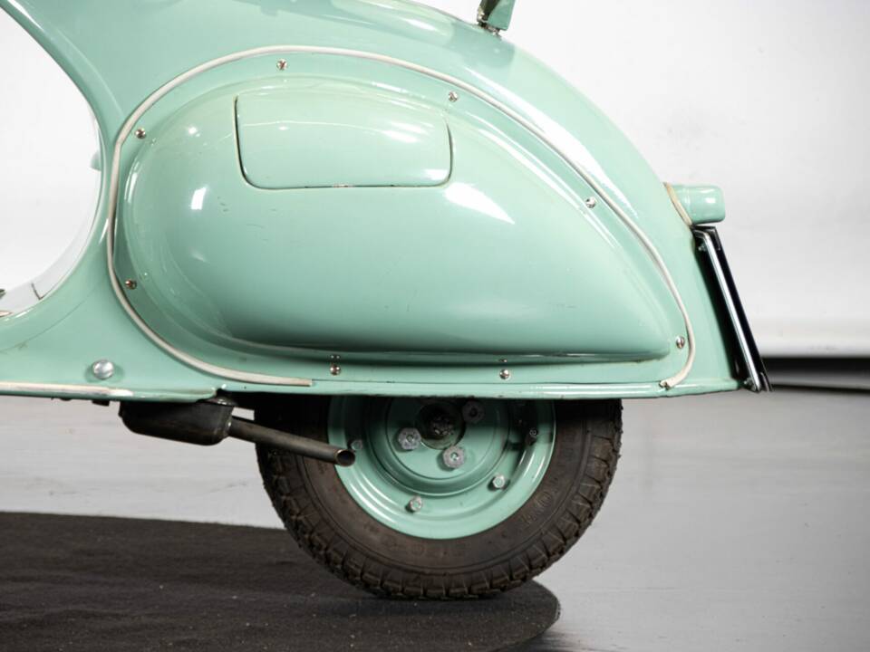 Immagine 22/50 di Piaggio Vespa 125 (1953)