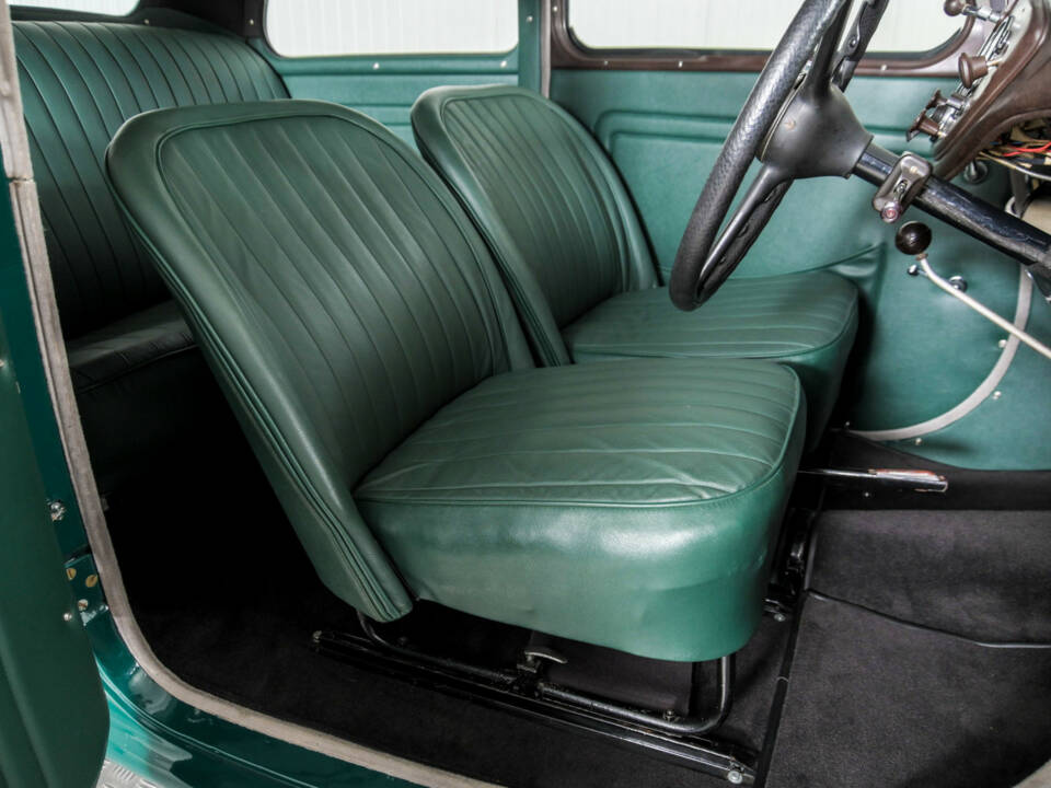 Image 23/50 de Morris Eight (1939)