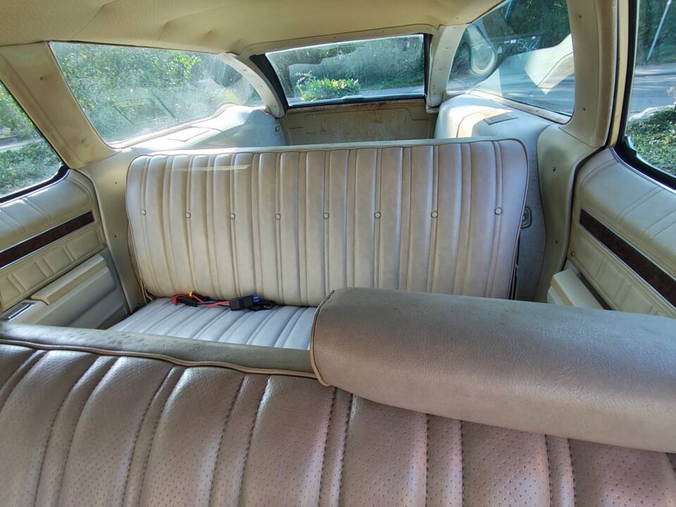Image 11/13 of Chevrolet Caprice Estate (1973)