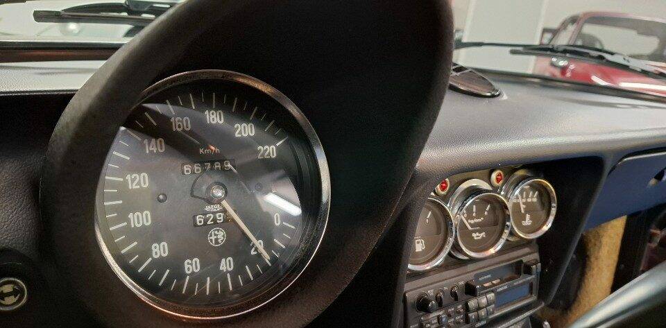 Immagine 31/45 di Alfa Romeo 2000 Spider Veloce (1981)