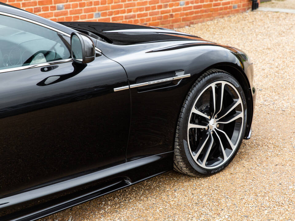Imagen 37/99 de Aston Martin DBS Volante (2012)