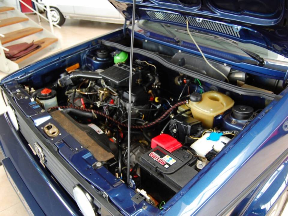 Bild 1/30 von Volkswagen Golf Mk I Convertible 1.6 (1992)