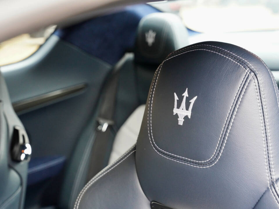 Image 42/50 of Maserati GranTurismo Sport (2013)