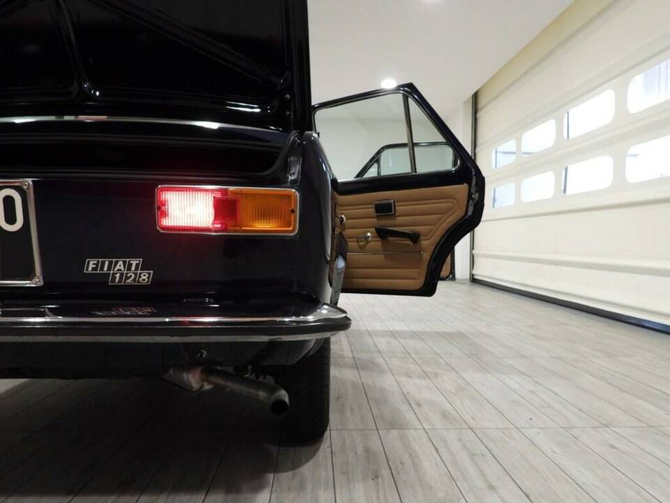 Image 13/15 of FIAT 128 (1973)