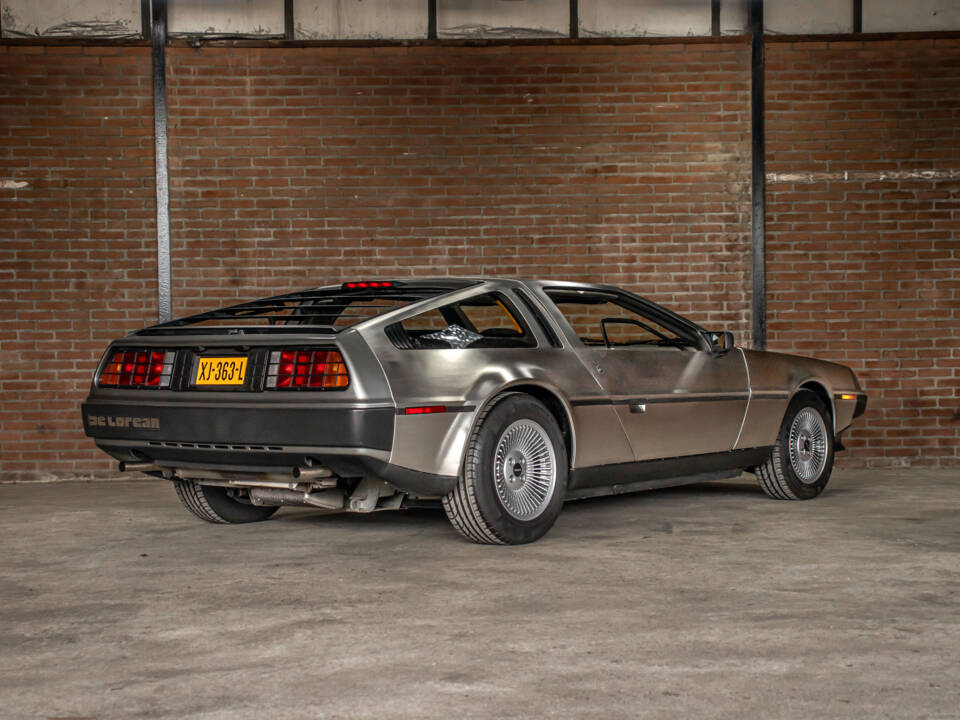 Image 8/66 of DeLorean DMC-12 (1981)