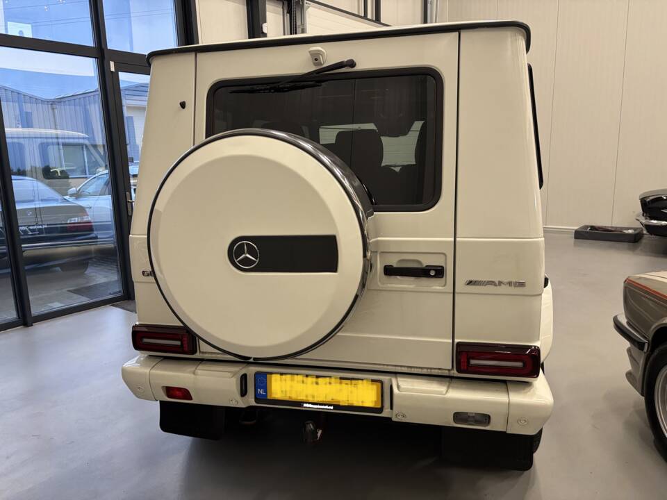 Image 52/53 of Mercedes-Benz G 55 AMG Kompressor (LWB) (2009)