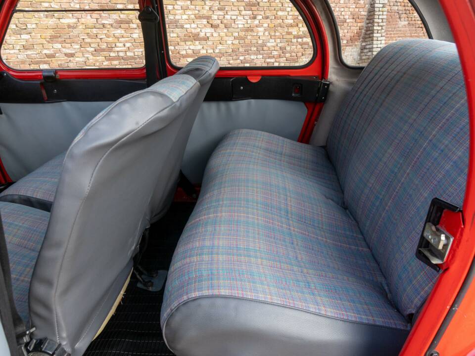Image 15/50 of Citroën 2 CV 6 (1985)