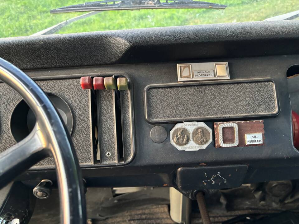 Image 21/26 of Volkswagen T2a Pritsche (1969)