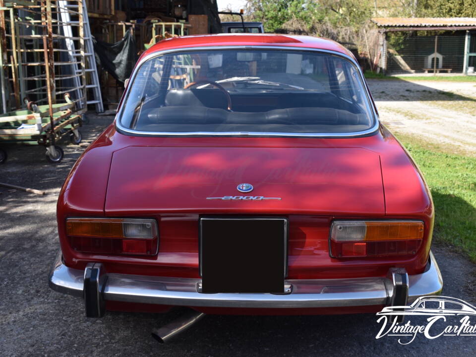 Image 9/42 of Alfa Romeo 2000 GTV (1971)