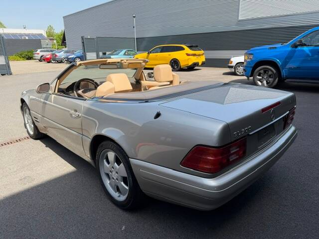 Image 5/23 of Mercedes-Benz SL 500 (1998)