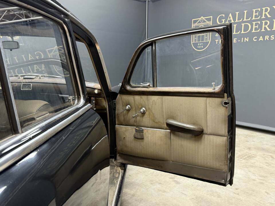 Image 35/50 of Mercedes-Benz 220 S (1955)