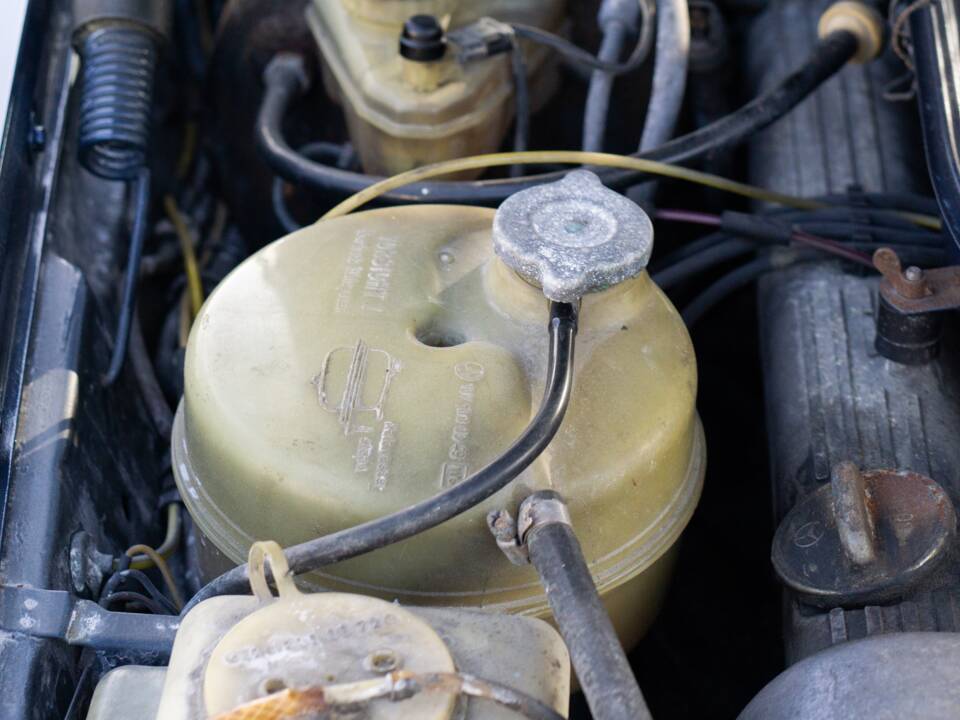 Image 39/50 of Mercedes-Benz 450 SLC (1979)