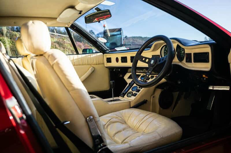 Immagine 18/50 di De Tomaso Pantera GT5 (1984)