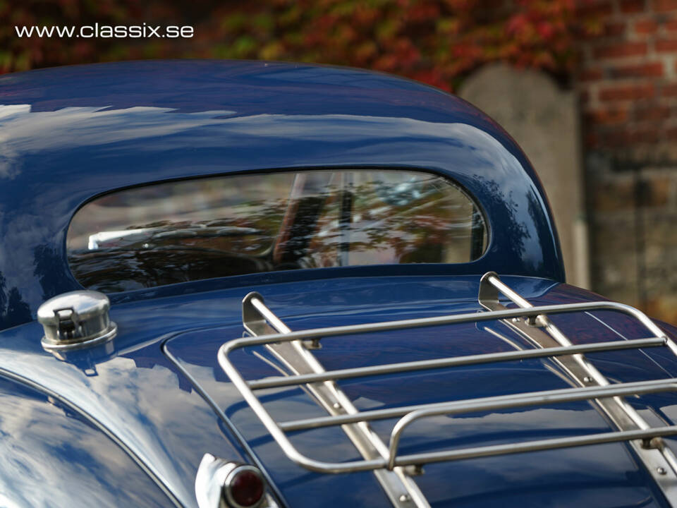 Image 18/24 of Jaguar XK 120 FHC (1953)