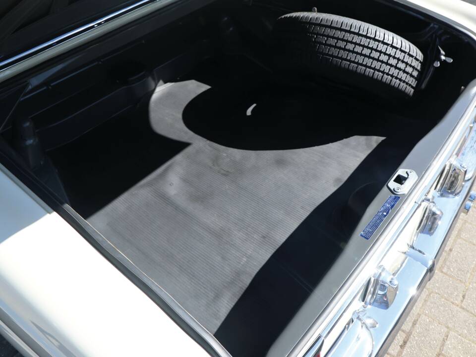 Imagen 39/43 de Mercedes-Benz 280 SE (1968)