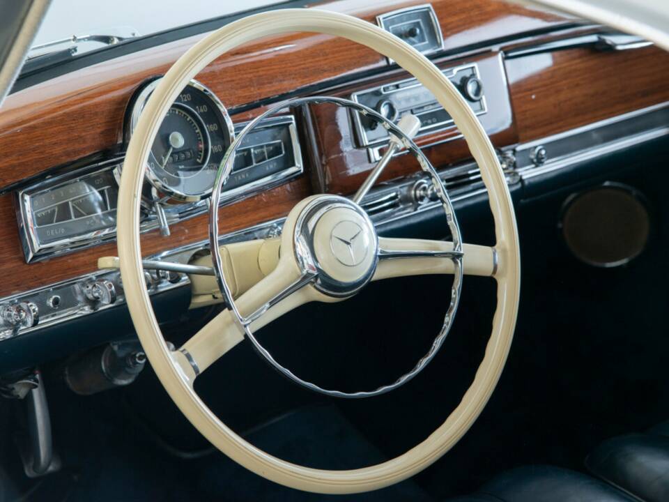 Immagine 24/39 di Mercedes-Benz 300 Sc Coupé (1956)