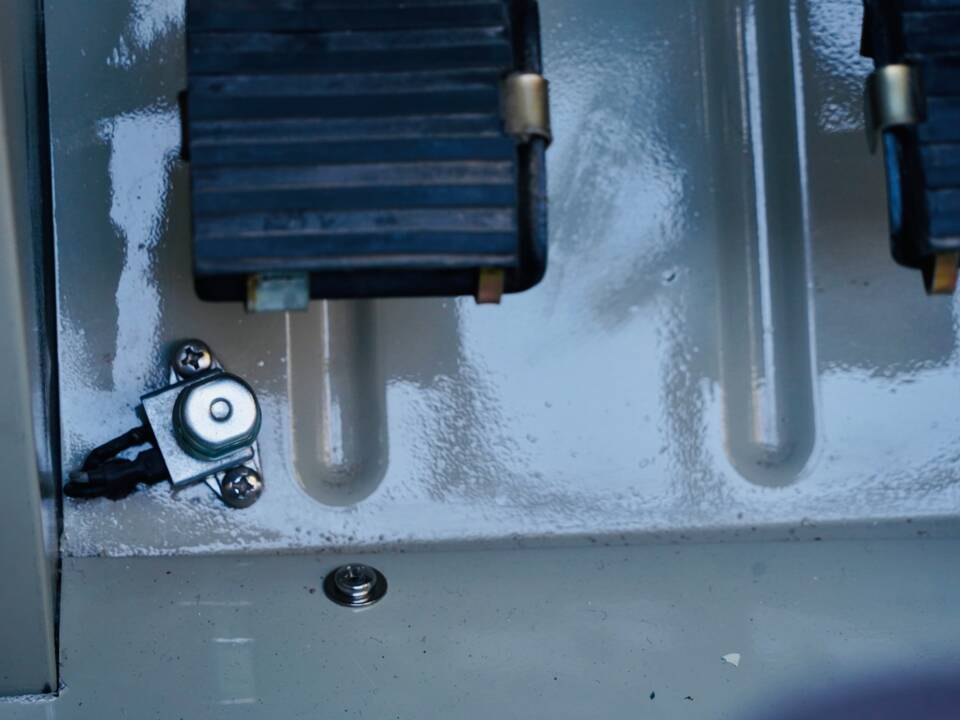 Bild 86/100 von Land Rover 88 (1968)