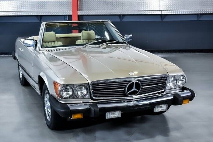 Image 3/7 de Mercedes-Benz 380 SL (1981)