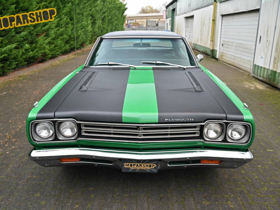 Image 6/51 of Plymouth Road Runner 383 (1969)