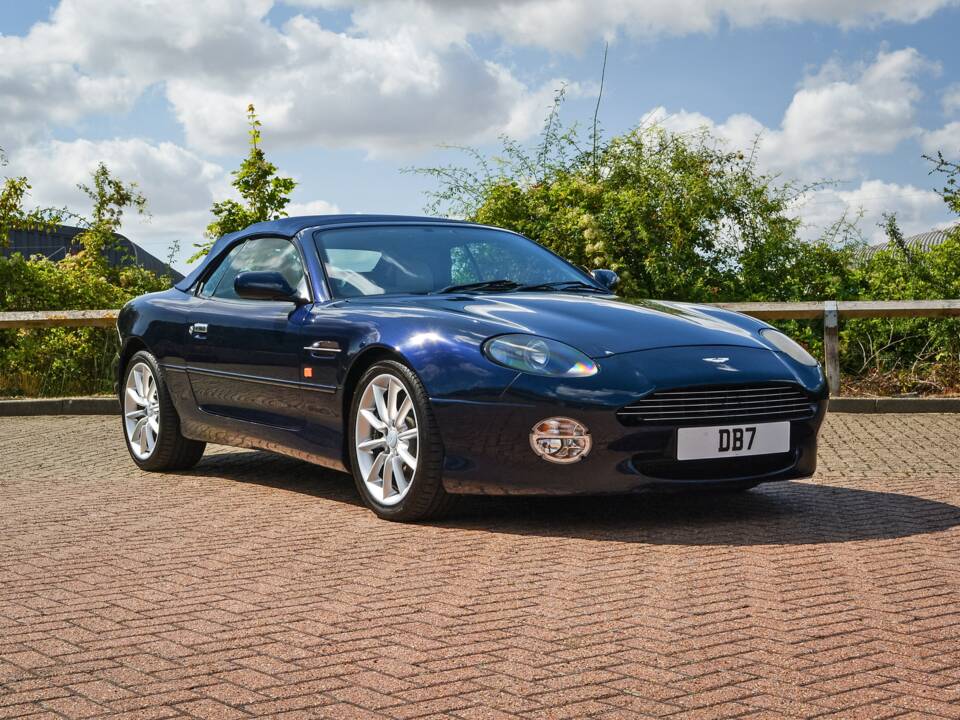 Bild 28/50 von Aston Martin DB 7 Vantage Volante (2001)