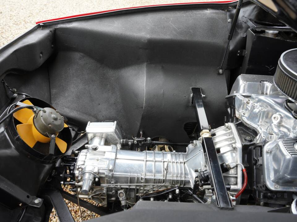 Image 26/50 of De Tomaso Pantera (1972)