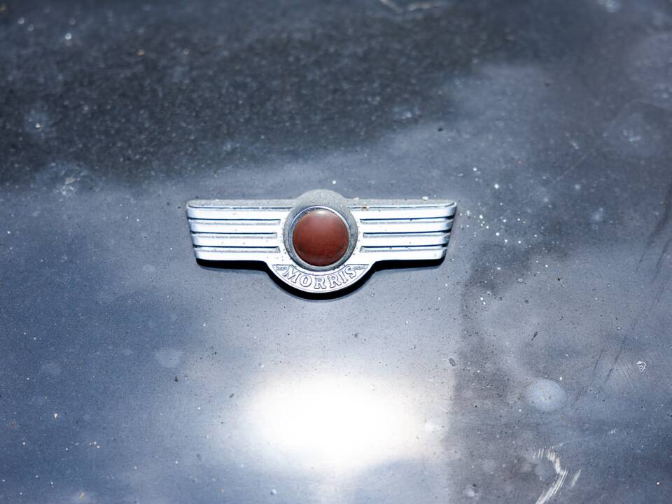 Image 21/36 of Morris Minor 1000 (1956)