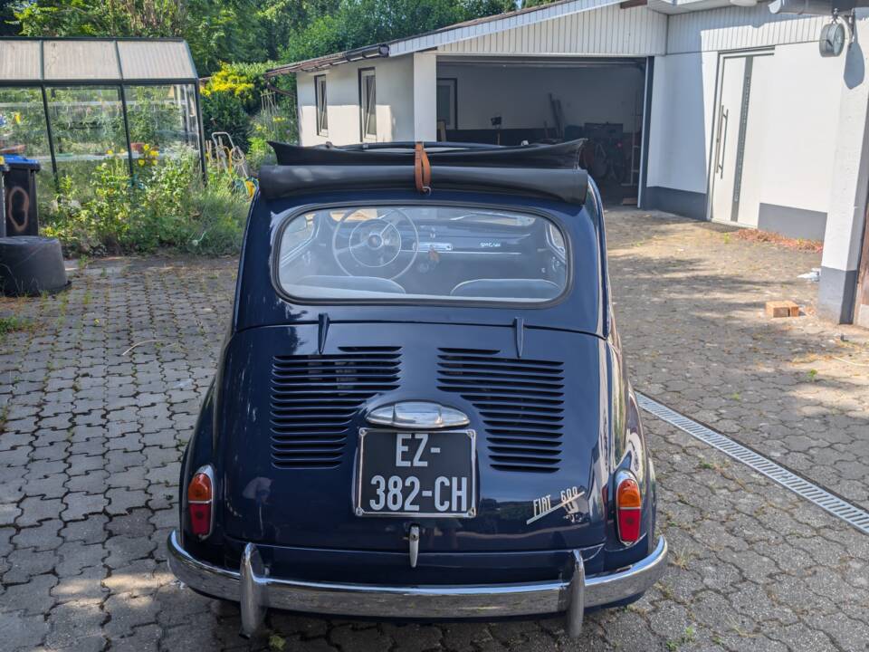 Image 4/11 of FIAT 600 (1958)