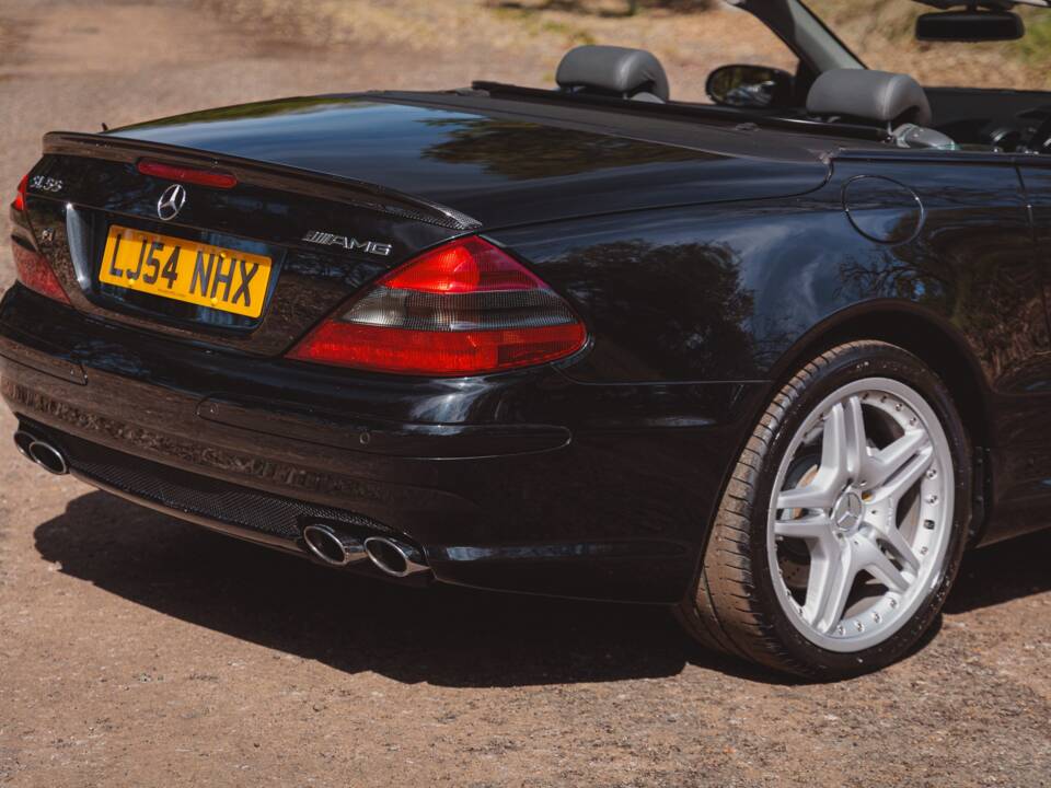 Afbeelding 14/29 van Mercedes-Benz SL 55 AMG (2004)