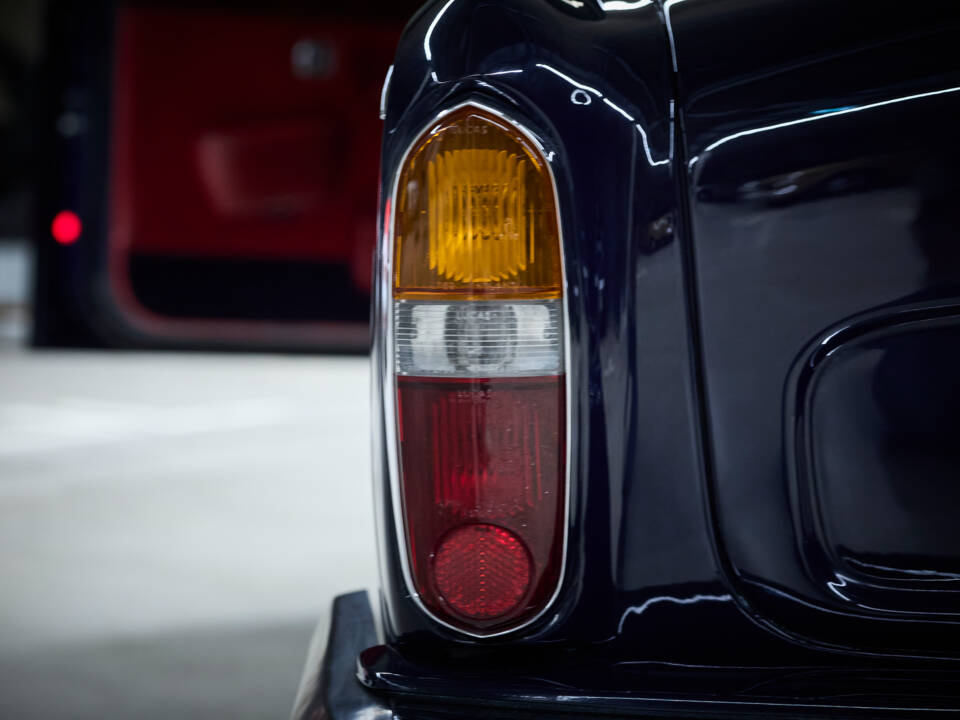Image 27/100 de Rolls-Royce Silver Shadow II (1979)
