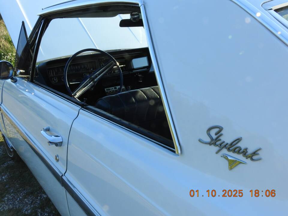 Image 41/47 of Buick Skylark Coupe (1964)