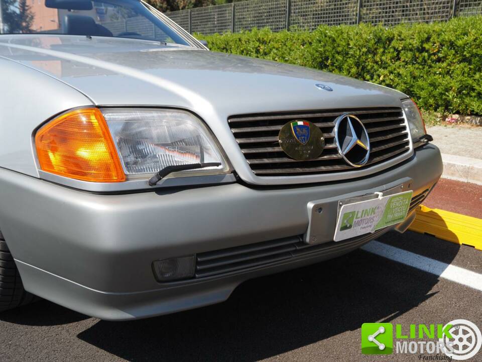 Image 23/50 de Mercedes-Benz 300 SL-24 (1992)