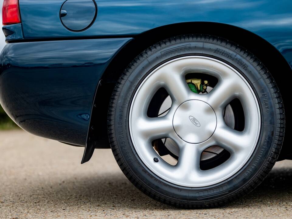 Image 38/43 de Ford Escort RS Cosworth (1996)