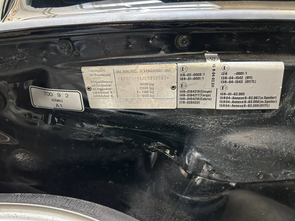 Bild 27/32 von Porsche 911 Carrera 3.2 (WTL) (1985)